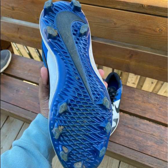 nike molded baseball cleats - Picture 3 of 5